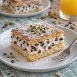 Leckere Ricotta-Cannoli-Ecken auf einem Teller serviert