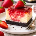 Mini Erdbeer-Swirls-Käsekuchen mit frischen Erdbeeren und Käsekuchen-Teig