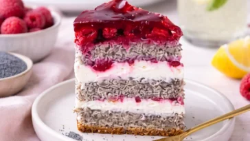 Mohntorte mit Himbeeren - ein köstliches und elegantes Dessert