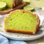 Schlüssel-Limetten-Poke-Kuchen mit frischem Limettengeschmack.