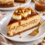 Saftiger Schwarze-Brombeer-Kuchen, frisch gebacken und verziert.