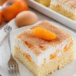 Schneller Mandarinen-Schmand-Kuchen mit frischen Mandarinen und cremigem Schmand.