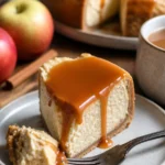 Apfelwein Käsekuchen mit frischen Äpfeln und cremigem Käse