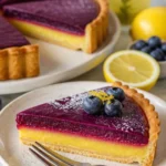 Heidelbeer-Zitronencreme-Tarte mit frischen Heidelbeeren und Zitronenfüllung