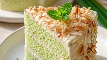 Saftiger Pandan-Kokoskuchen mit Kokosnussgeschmack