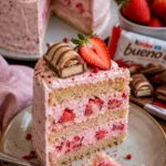 Erdbeer-Kinder-Bueno-Torte mit frischen Erdbeeren und Schokolade