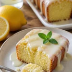 Ein köstlicher Loman-Kuchen auf einem eleganten Dessertteller