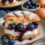 Mini Funnel Cake Sandwiches mit Blaubeer-Vanille-Creme genießen