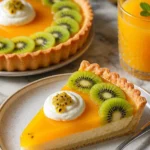 Leckere Passionsfrucht-Tarte mit frischen Früchten und knusprigem Boden