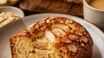 All-in-One Birnen- und Mandelbrot Rezept mit Birnen und Mandeln
