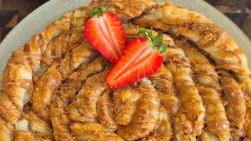 Biscoff Blätterteigkuchen mit karamellisiertem Blätterteig und Biscoff-Creme
