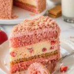 Erdbeer-Shortcake-Käsekuchen mit frischen Erdbeeren und einer cremigen Käsekuchenfüllung