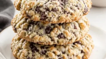 Neiman Marcus Keksrezept mit köstlichen, frisch gebackenen Keksen